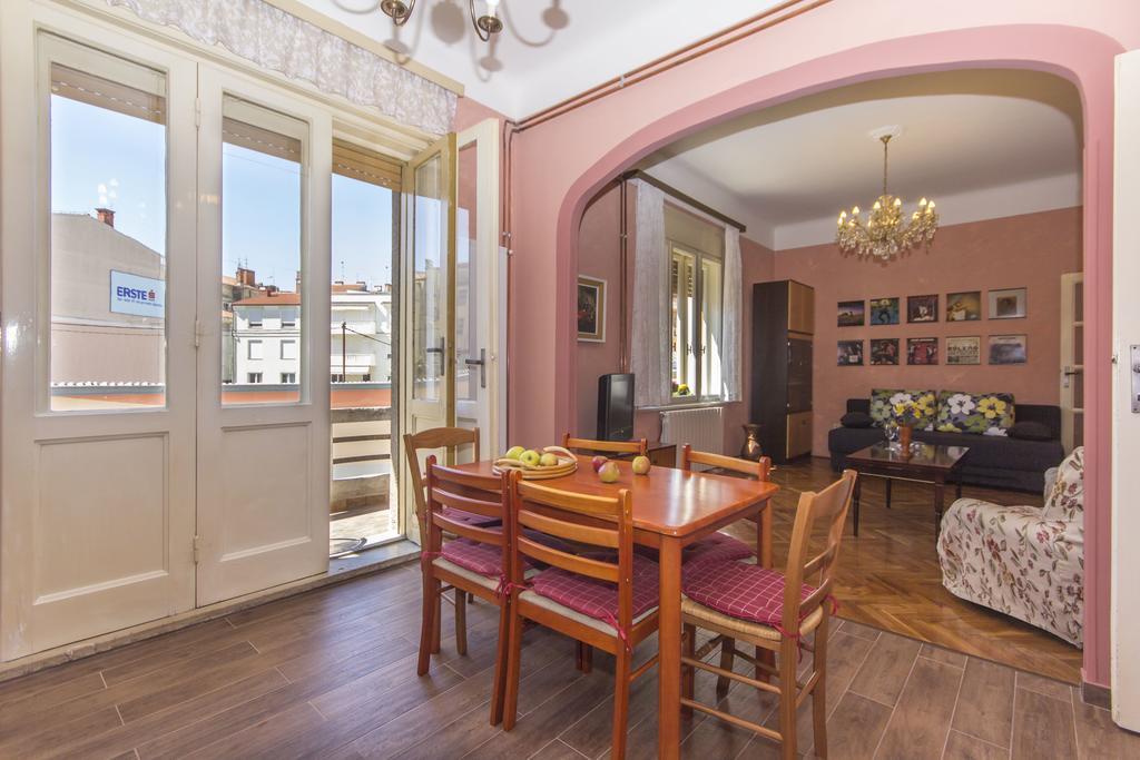 Spacious & Smart Center Apartment Pula Oda fotoğraf