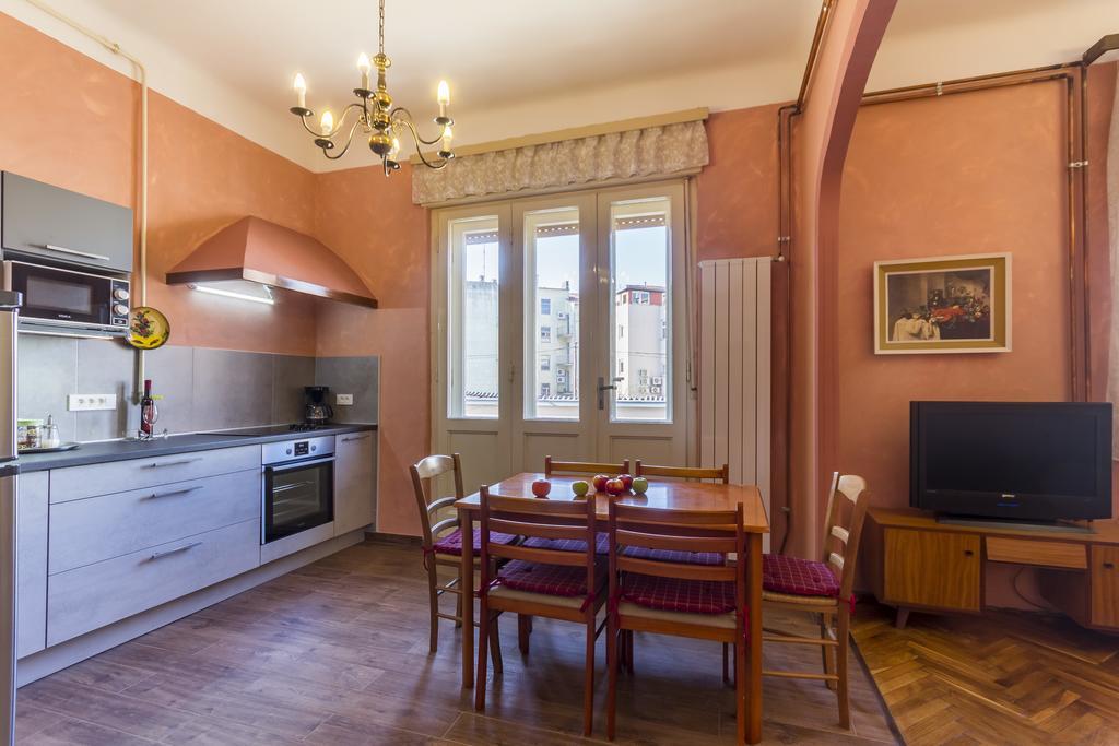 Spacious & Smart Center Apartment Pula Dış mekan fotoğraf